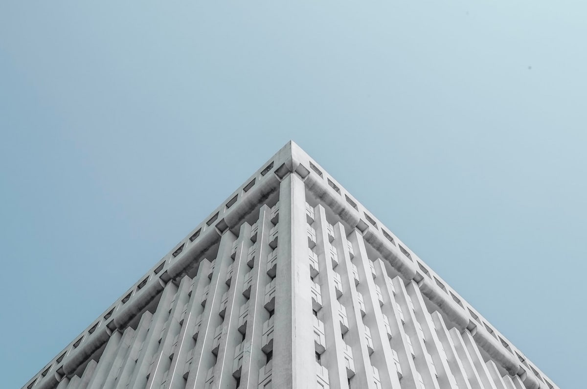 我看91.com会先问一句“剪辑顺序有没有暗示因果？”然后马上画一条证据链（像在排错）